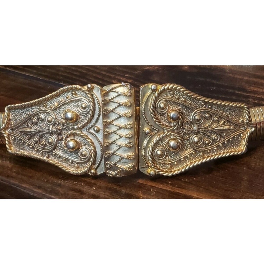 Vintage ACCESSOCRAFT NYC Etruscan gold tone  double heart omega belt - Picture 4 of 6